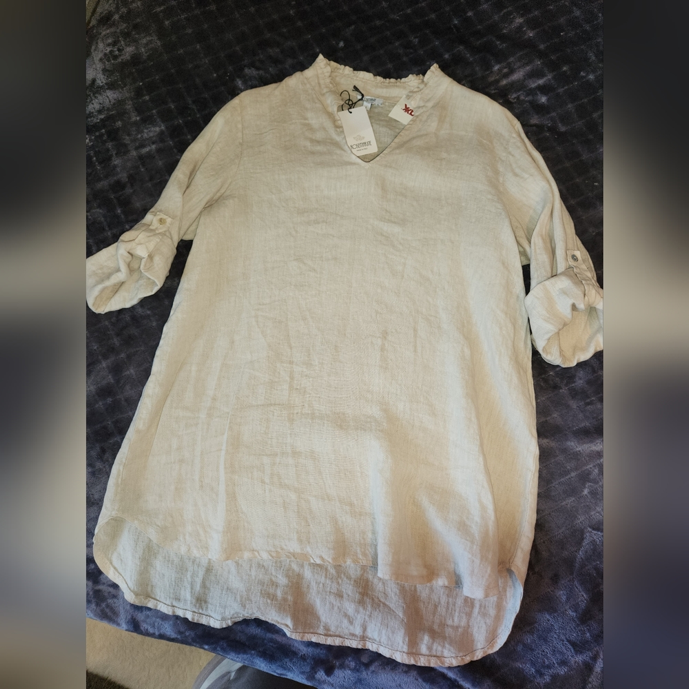 Lightweight tan tunic - Picture 2 of 4